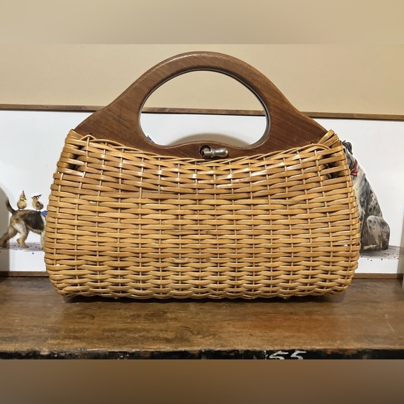 Vintage Tan Woven Handbag - Picture 1 of 4